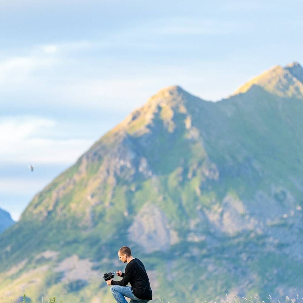 virmuze exhibit mountains logo main