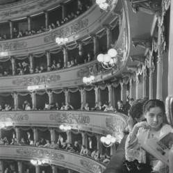 virmuze exhibit Night At The Opera logo main