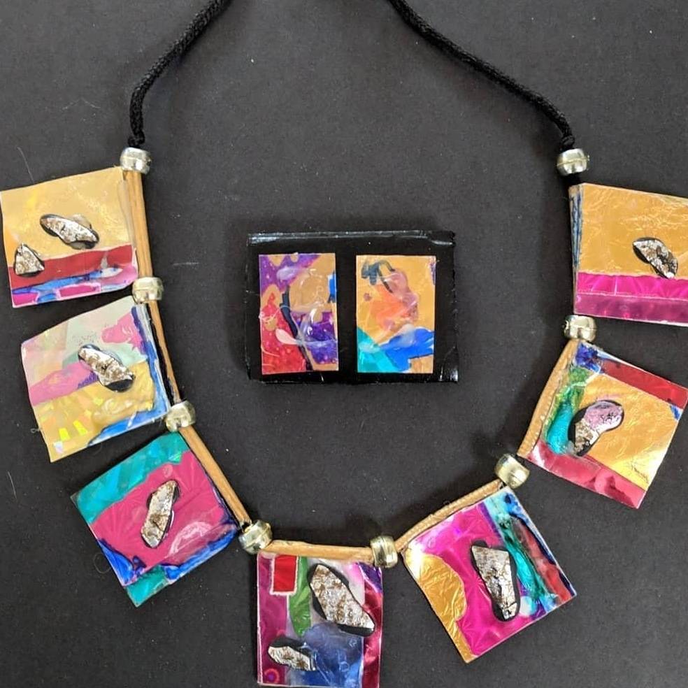 virmuze exhibit Creative Expressions Jewelry logo main