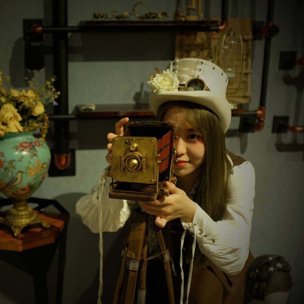 virmuze exhibit Night Talk with Skylar logo main