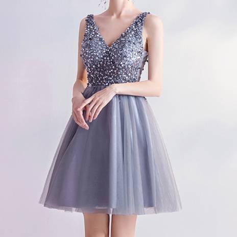 virmuze exhibit "Coat + boots" for autumn and winter logo main