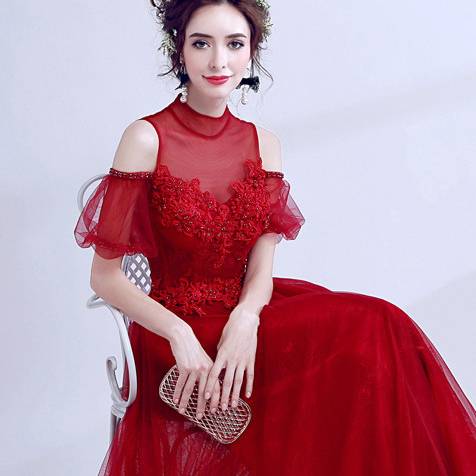 virmuze exhibit What a 50-year-old sister wears logo main