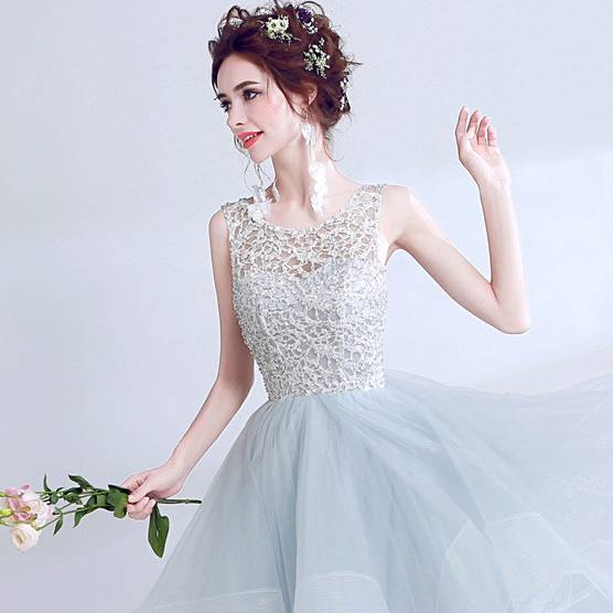 virmuze exhibit Dress up women after 60 logo main