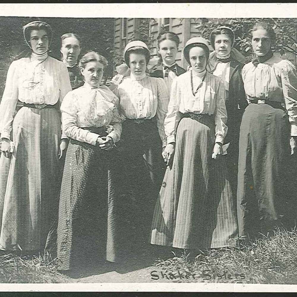 virmuze exhibit Shaker Dress logo main