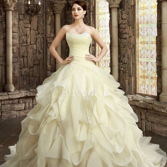 virmuze exhibit tranne per il fatto che la madre della sposa dovrebbe essere logo main