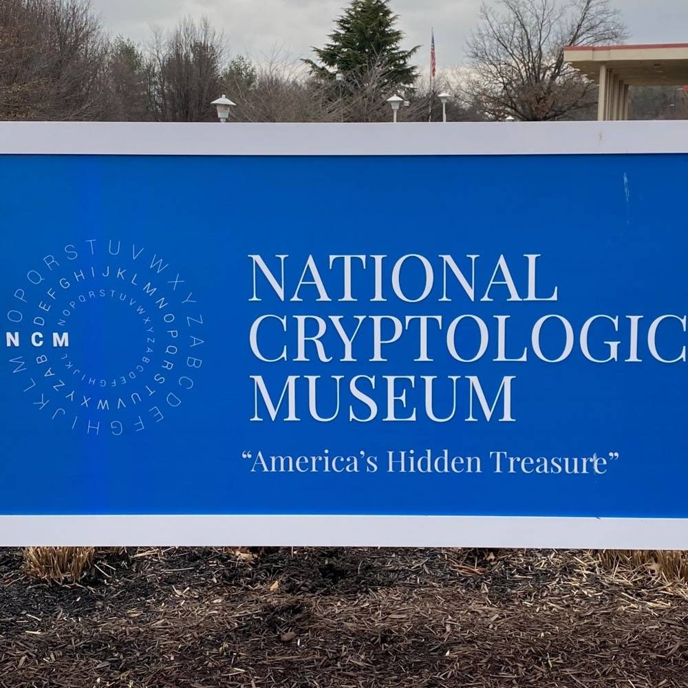 virmuze exhibit Welcome logo main