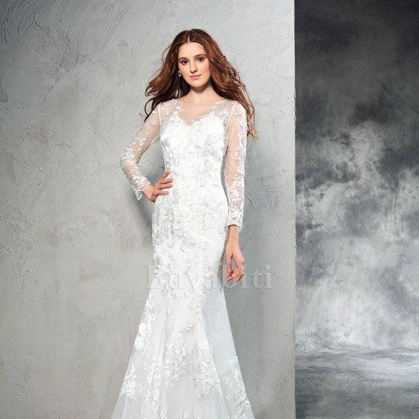 virmuze exhibit il pizzo sta tornando e puoi ottenere un abito da sposa logo main