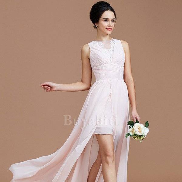 virmuze exhibit scegli un vestito che ti permetta di camminare facilmente logo main