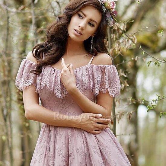 virmuze exhibit exactement à quoi devrait ressembler la robe logo main