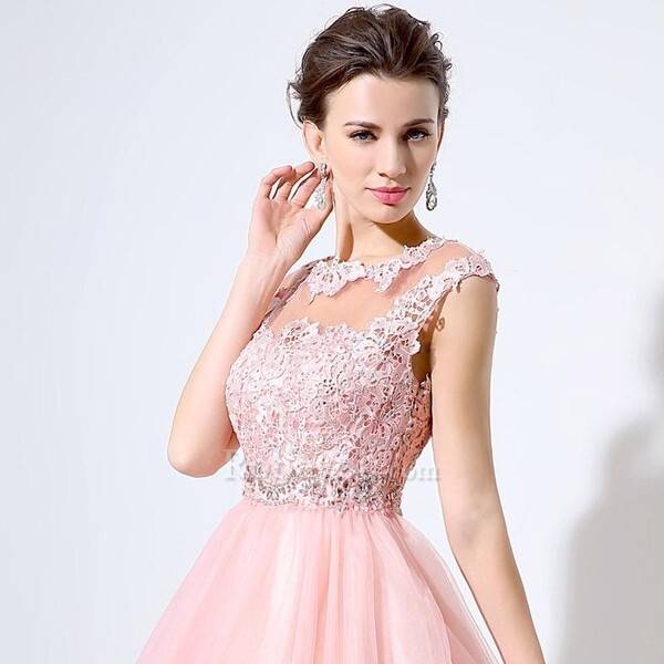 virmuze exhibit les dessins présentaient souvent des motifs floraux logo main