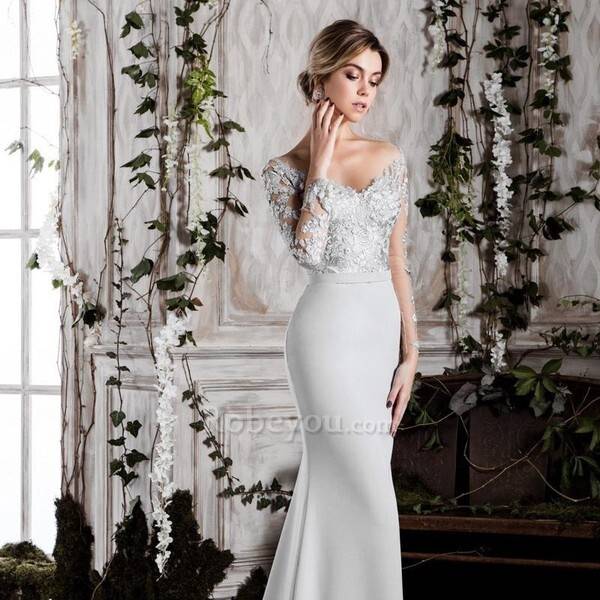 virmuze exhibit Planifier un mariage au sommet d'une montagne nécessite logo main