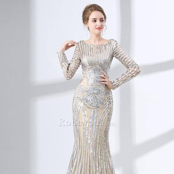 virmuze exhibit Trouver la robe parfaite n'est pas une chose facile logo main