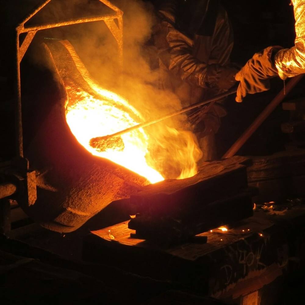 virmuze exhibit Slaves in the Iron Industry logo main