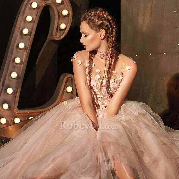 virmuze exhibit acheter une robe de mariée est de commencer logo main