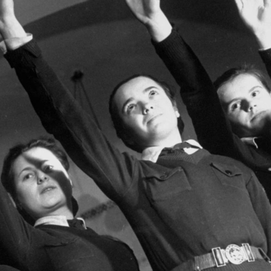 virmuze exhibit Uniform-clad pupils of the Chisinau School for Girls give salute of the Straga Taree logo main